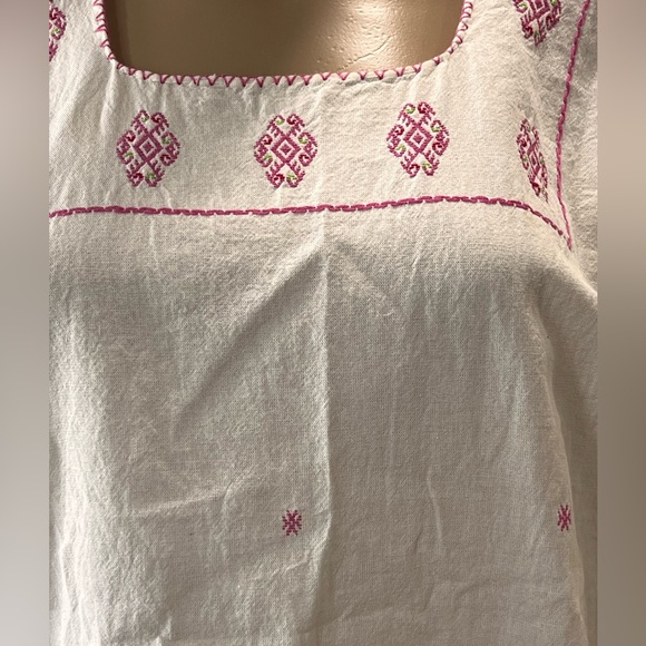 Artisan made cross stitched Embroidered White and Pink Women's tunic top - Picture 6 of 6